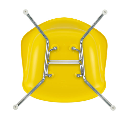 Cadeira de Braços em Plástico Eames DAX / Base Cromada